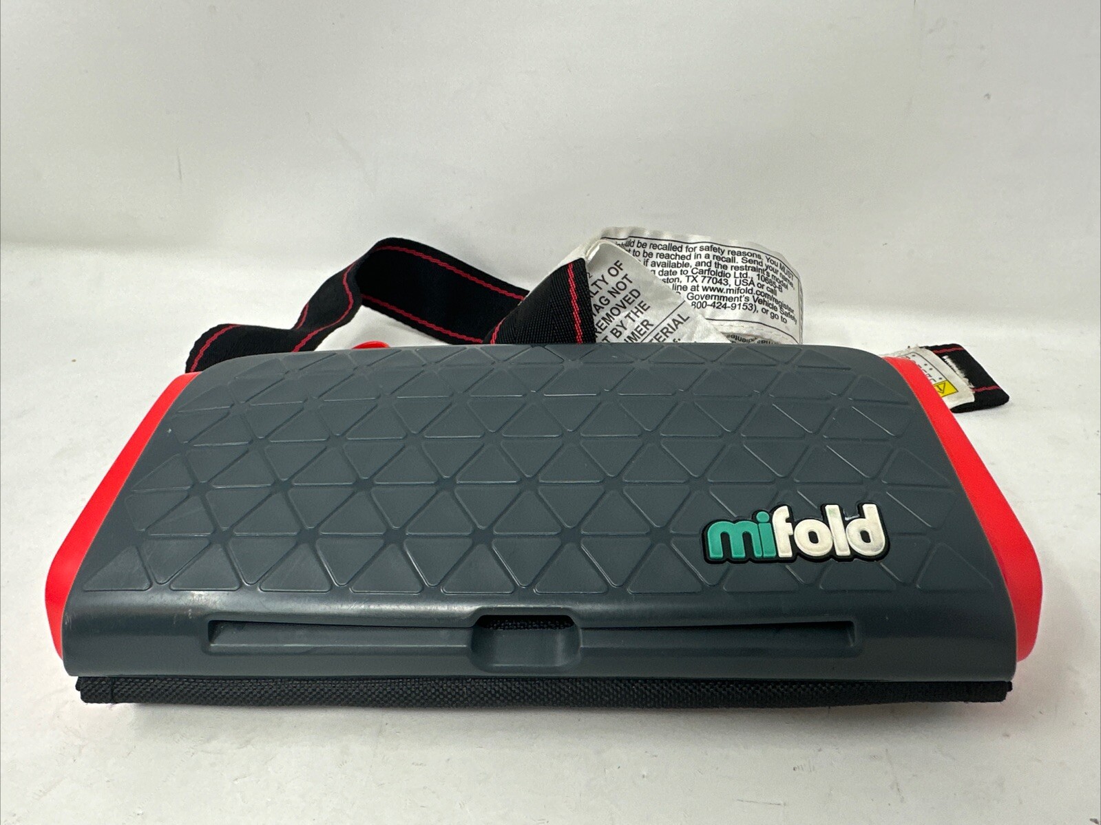 MIFOLD Grab & Go Portable Compact Car Booster Child Seat Gray Black Red