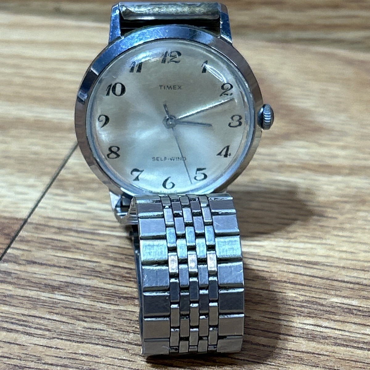 1967 TIMEX MARLIN, 2-Hands, Polished Chrome, Pale Champagne