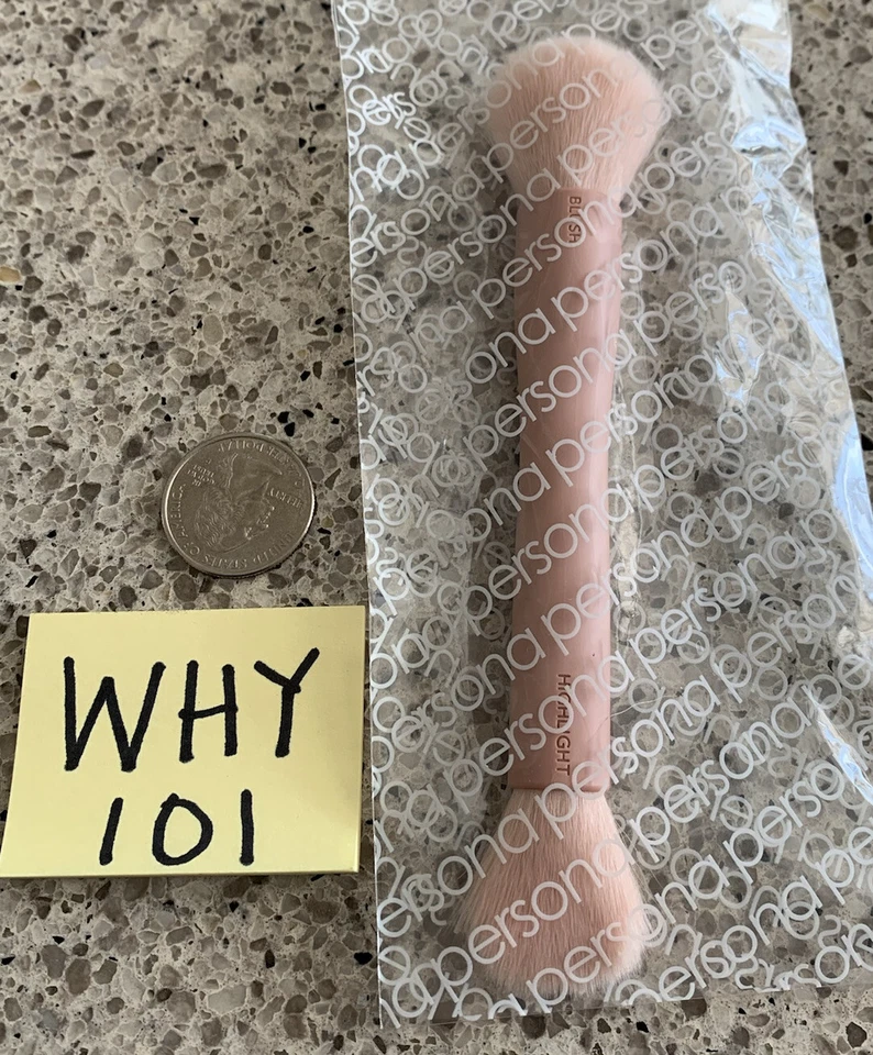 Cepillo de cosméticos Persona doble iluminador y cepillo de rubor: bolsa sellada rosa suave $24 Foto 4 de 4