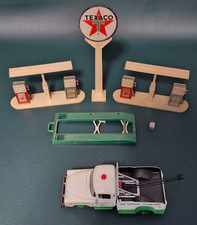 RARE VINTAGE 1960's  Buddy L Texaco Gas Station Accessories Not Complete Nice!