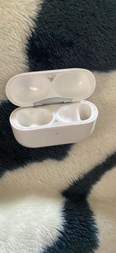Apple AirPods Pro 2nd Gen Charging Case ONLY Replacement USB-C - Zdjęcie 4 z 5