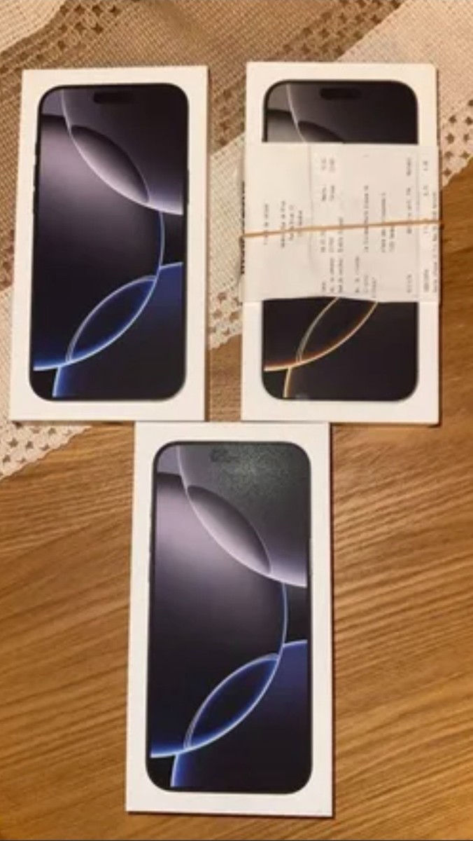 Apple iPhone 16 Pro Max - 256 GB - Black Titanium (Unlocked