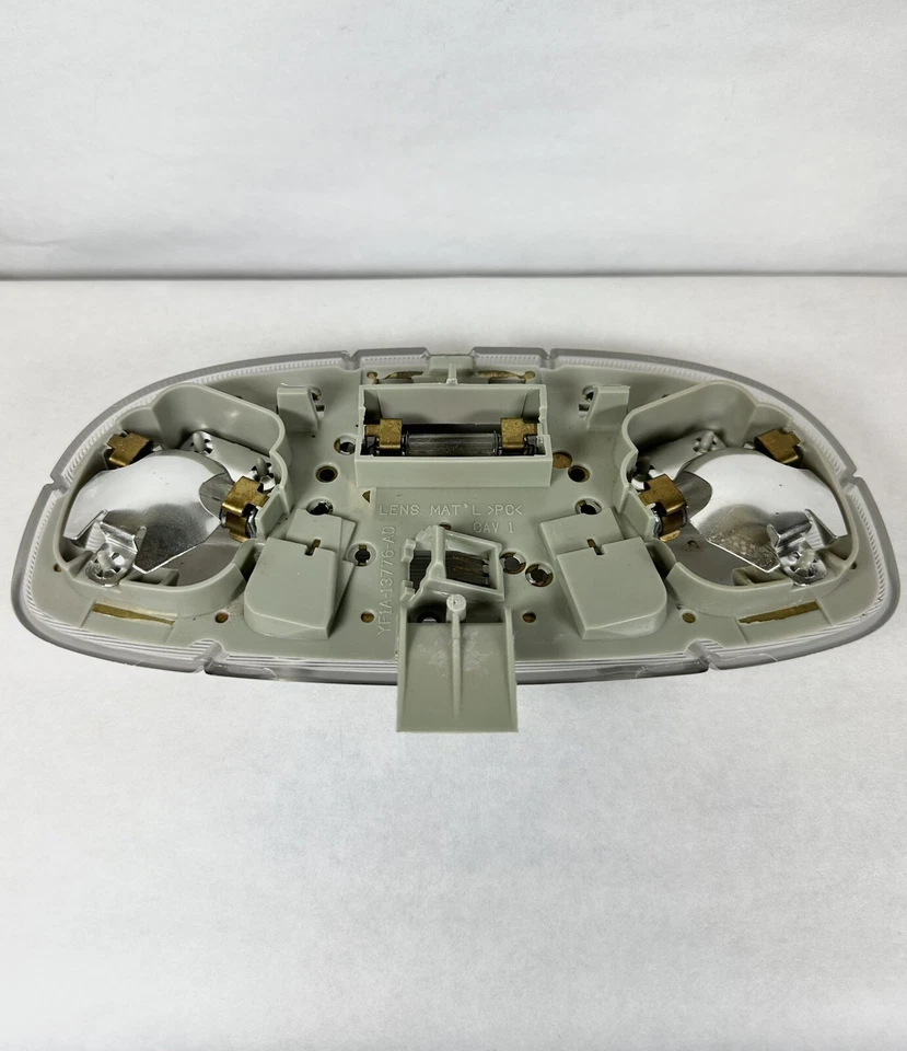 ⭐️ Cúpula de carga interior trasera Ford Taurus 2000-2007 | OEM Foto 4 de 4