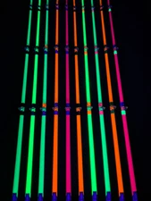 GLOW ROD MEAT HUNTER FLEX 6' CASTING -BIG FISH- GLOWS GREEN UNDER BLACK LIGHT!