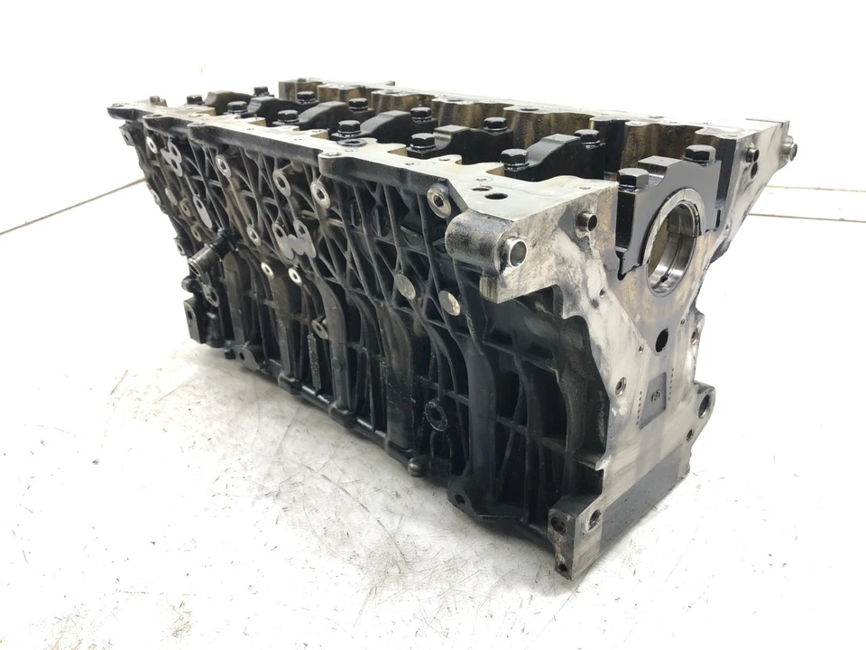 BMW X5 3.0 V6 2009-2013 bloque de cilindros de motor diésel OEM. Foto 4 de 4