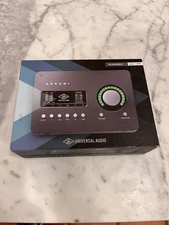 Universal Audio Arrow Thunderbolt 3 2 x 4 Channels 192 KHz Audio Interface