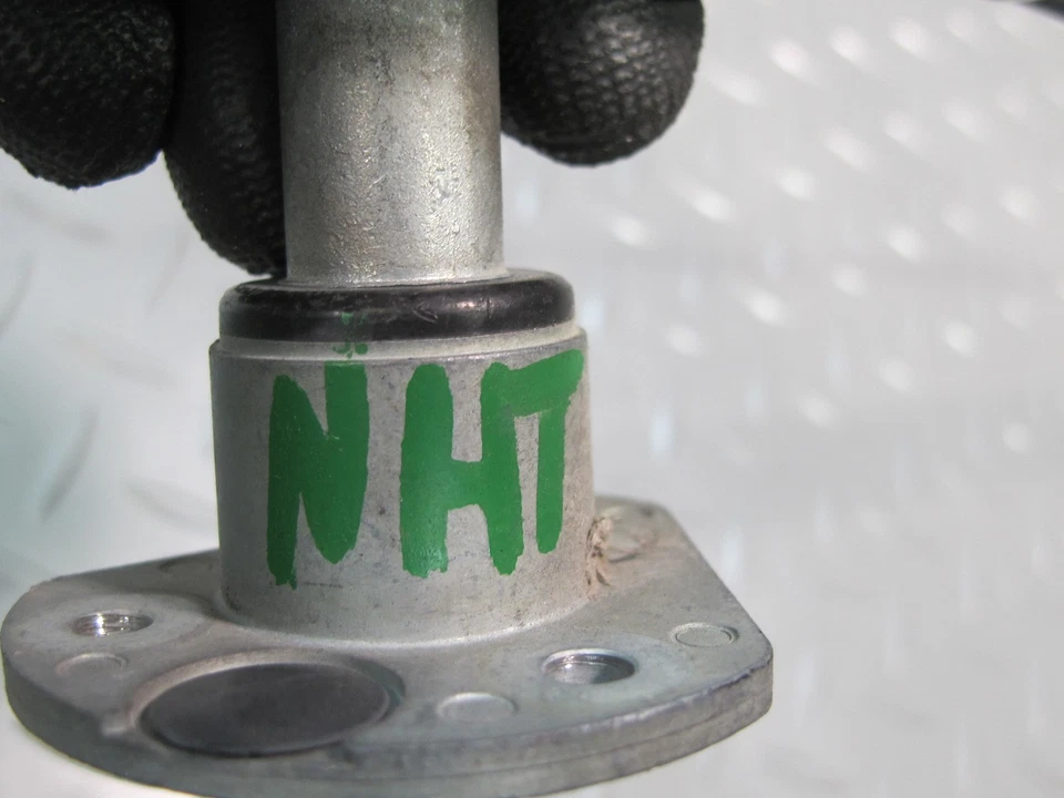 2008-2009 HUMMER H2 FRONT RIGHT FENDER RADIO ANTENNA ASSEMBLY - Image 2 of 4