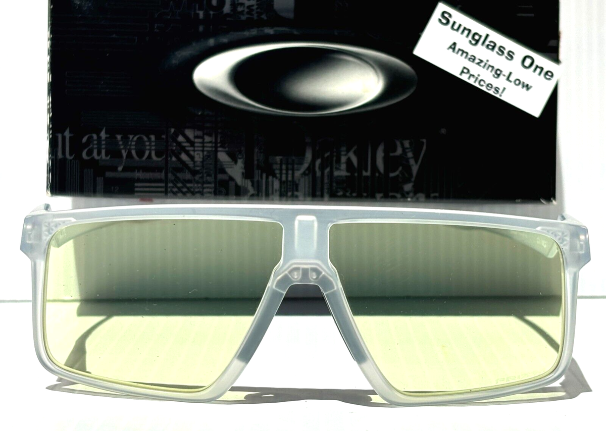 NEW Oakley HELUX Matte Clear PRIZM GAMING Blue Light NEW Oakley HELUX Matte Clear PRIZM GAMING Blue Light