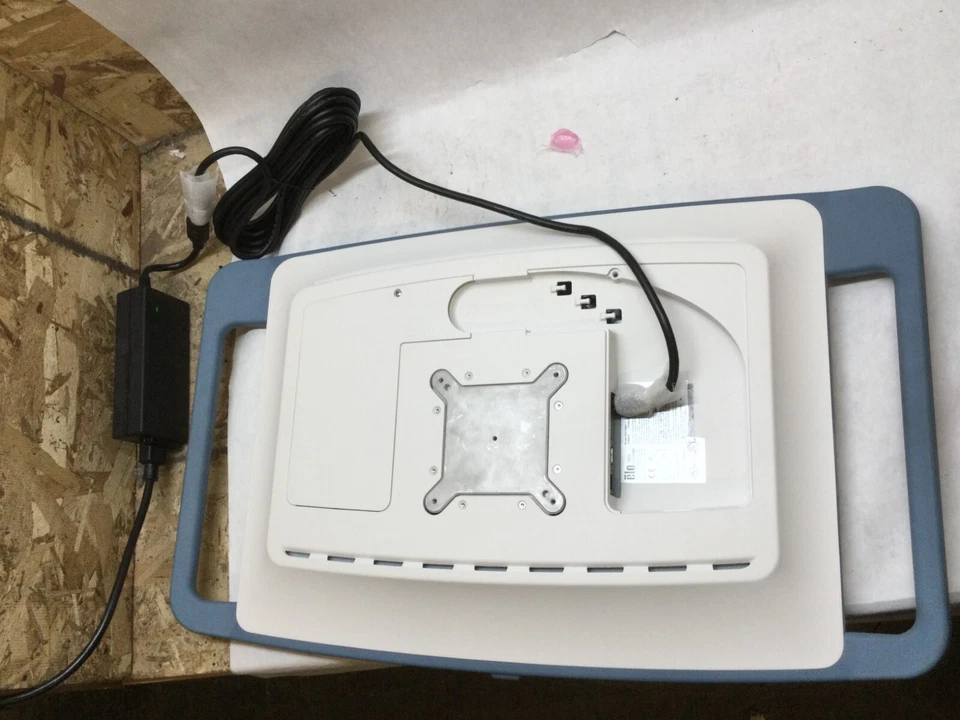 NEW!! in box Elo Touch Solutions All-in-One Touch Medical Computer ESY19M2 RS - Image 4 of 4