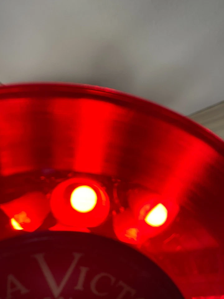 LOT: 3 RED COLORED 7" 45 RPM VINYL RECORDS FOR CRAFTS DECORATION Foto 2 de 2