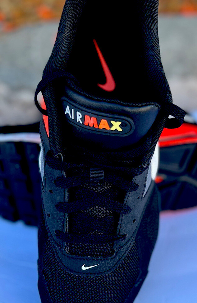 Nike Air Max IVO‎ Black Bright Crimson US Men\'s Size 8 580518-016 Nike Air Max IVO Black Crimson for Sale | Authenticity  main image 4