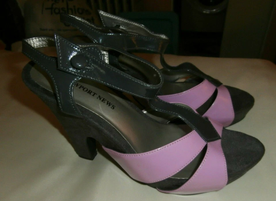 Zapatos de salón Newport News para mujer con tiras y punta abierta talla 10 Foto 3 de 4