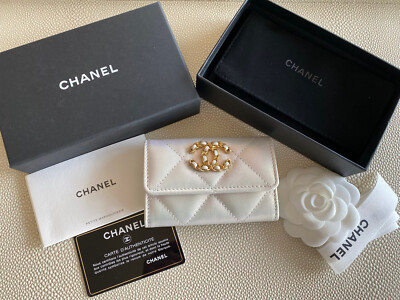 ★CHANELリボン1ロール50mNew Year❣️2021年 24B 【CHANEL】リボンとロゴのキュートな組み合わせ☆ネックレス