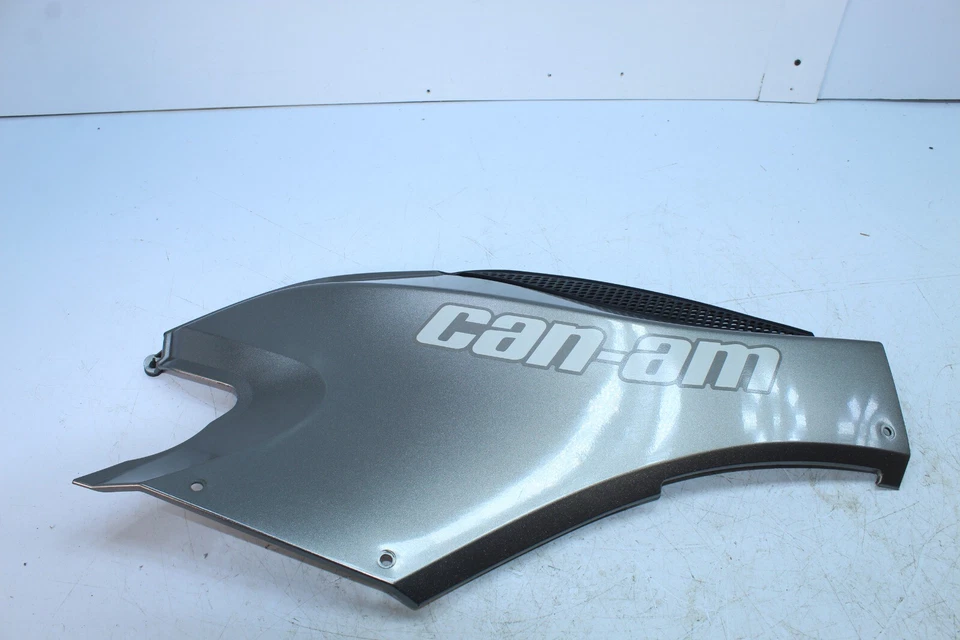 2011 CAN-AM SPYDER RS ROADSTER RIGHT UPPER SIDE PANEL COVER SILVER 705006255 - Image 2 of 4