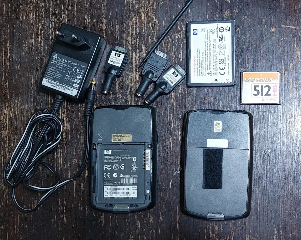 Lot 2 HP IPAQ Pda Pocket Pc - 2700 Acer & SD Card and Hp 214 Batterie / Adapter - Image 2 of 4