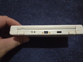 Nintendo New 3DS PLEASE READ Super Mario White Edition Handheld System 