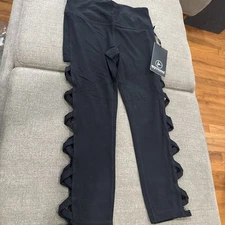 90° by reflex women’s size S vented leggings black new