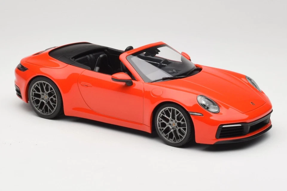 155067334 Porsche 911 992 Carrera 4S Cabriolet Naranja Minichamps 1/18 Foto 4 de 4