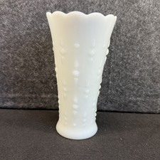 Vintage Anchor Hocking Hobnail Milk Glass Vas...