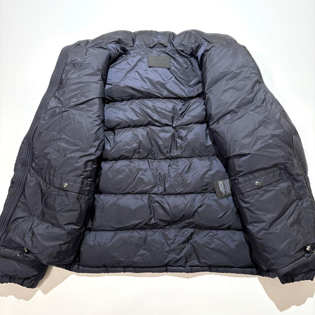 Model  Condition PRADA Down Jacket Triangle Logo … - image 3