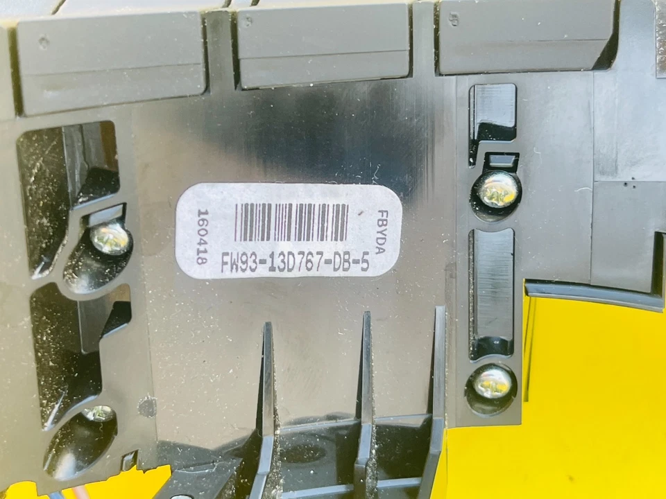 2010-2019 JAGUAR XJ INTERRUPTOR DE CONTROLE DE CRUZEIRO VOLANTE FABRICANTE DE EQUIPAMENTO ORIGINAL FW93-13D767-BD-5 - Imagem 4 de 4