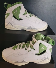 NEW AUTHENTIC JORDAN TRUE FLIGHT BG  "WHITE CHLOROPHYLL" US  4 Y
