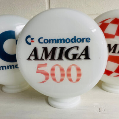 Commodore Amiga 500 Lampenkugel. Retro Computing. Computer Video Gaming.