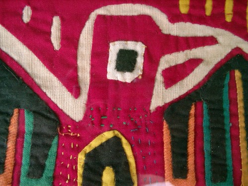FRAMED 15.5" BY 15.5" TRADITIONAL MOLA PANAMA CUNA (KUNA) NATIVE HAND STITCH - Picture 5 of 9