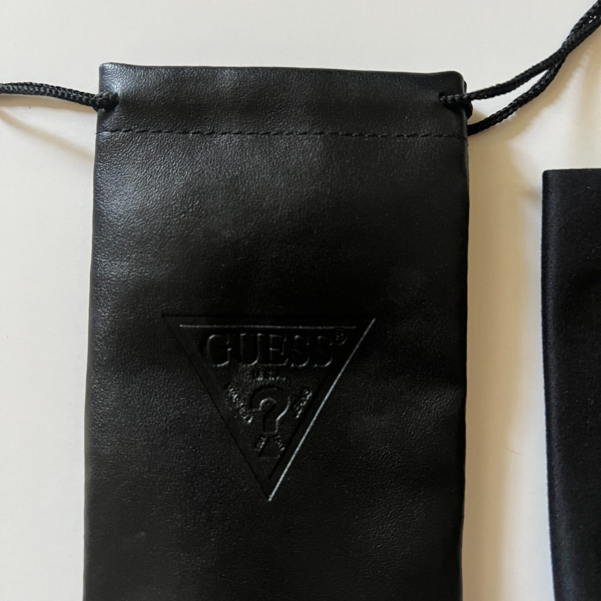 NEW! GUESS Sunglass Case With Lense Cloth Guess Faux Leather Eyeglass Sunglass Carrying Pouch Case w  main image 4