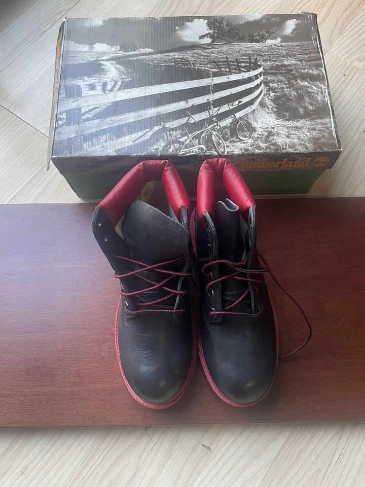 Timberland 6" Premium Clásico Impermeable Niños Negro y Rojo Botas Talla 5.5 NUEVO Foto 2 de 4
