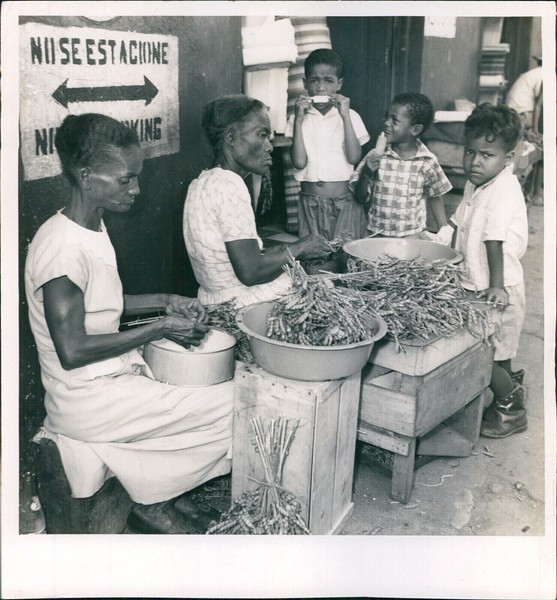 Panama Market Place City People 1965 niños helado verduras foto 8x8