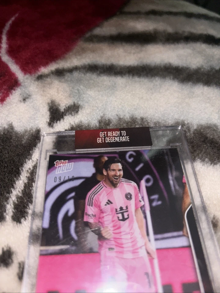 Topps Now Messi /10 2025 Foto 4 de 4