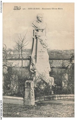 AUSP5-0414-77 - Bois-Le-Roi - Monument Olivier Metra