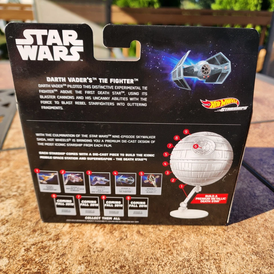Hot Wheels Star Wars Darth Vader's Tie Fighter Serie Conmemorativa  Foto 2 de 4