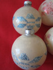 Vintage Lot of 5 GLASS ROUND BALL 2.5" ORNAMENTS White Glitter Stenciled Xmas — photo 7