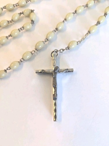 VINTAGE BEAUTIFUL SILVER BEADED ROSARY 23" - Picture 4 of 6