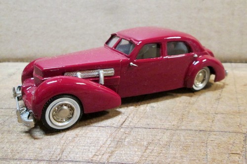 1937 CORD CUSTOM BEVERLY SEDAN, MIB, 1:43 WESTERN MODELS No. WMS 10 Die Cast