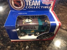 Anaheim Mighty Duck  -1- mini zamboni 1996 MIB Whit