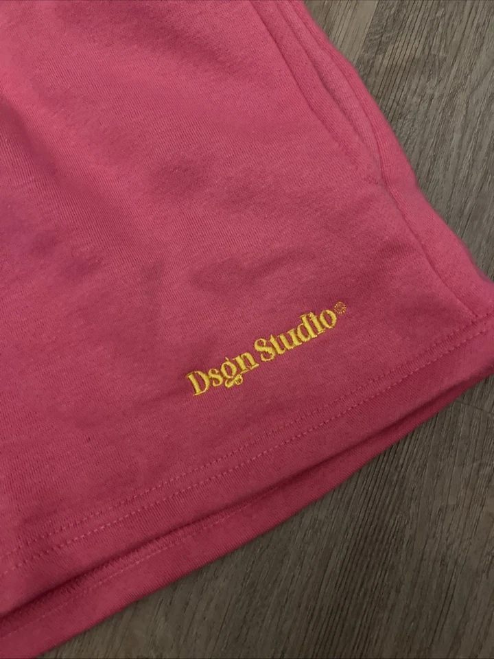 Women’s Shorts From Boo Hoo Size M - Image 2 of 4