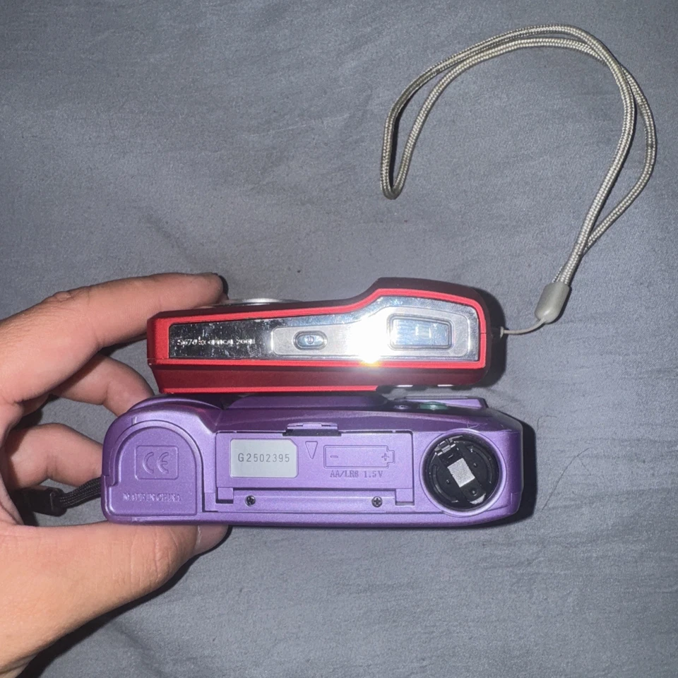 PAQUETE Cámara De Colección Antigua Funcionando, Piezas O Reparaciones Sanyo, Nikon, Ramon One!!!!! Foto 4 de 4