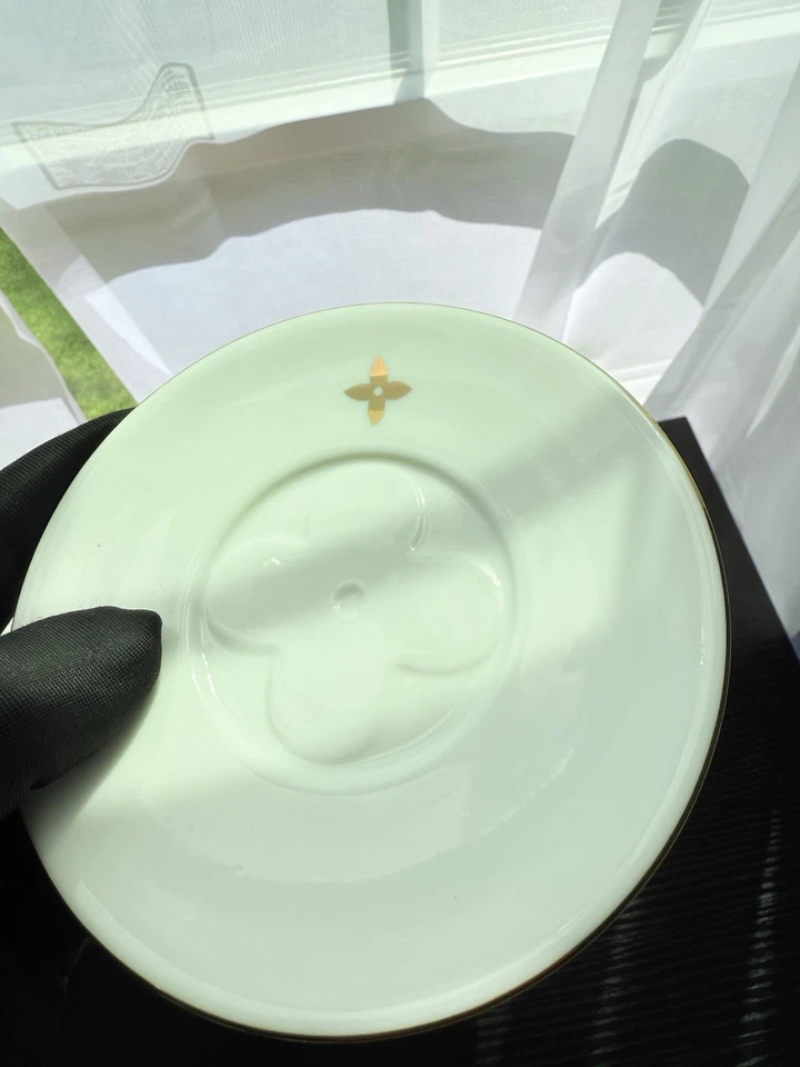 Conjunto de chá/café de porcelana Louis Vuitton para 2, 5 itens - Imagem 4 de 4