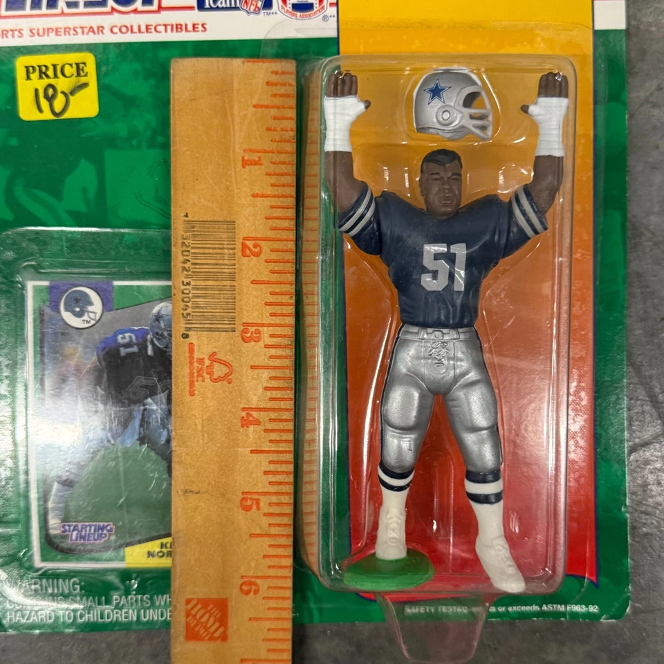 1994 Edition Starting Lineup Ken Norton Chicago Bears NFL Action Figure & Card - Image 3 of 4
