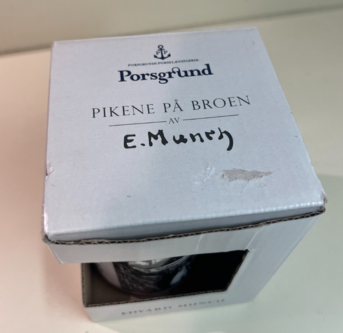 Open Box - Edvard Munch "Girls on the Bridge" Porsgrund Mug, Asgardstrand Norway - Picture 7 of 11