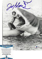JOE ALVES SIGNED JAWS 8x10 MOVIE PHOTO BRUCE SHARK SET DESIGNER BECKETT COA BAS