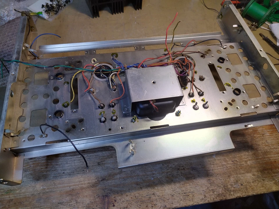 Sansui AU999 amplifier Steel Chassis Components - used - Bild 2 von 4