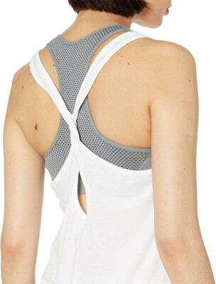 XX-Large -- Amazon Essentials Women's Studio Lightweight Keyhole Tank
