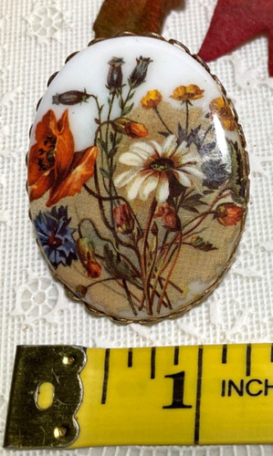 Vintage Fall Autumn Floral Oval Glass/Ceramic Cabochon Brooch Pin Poppies
