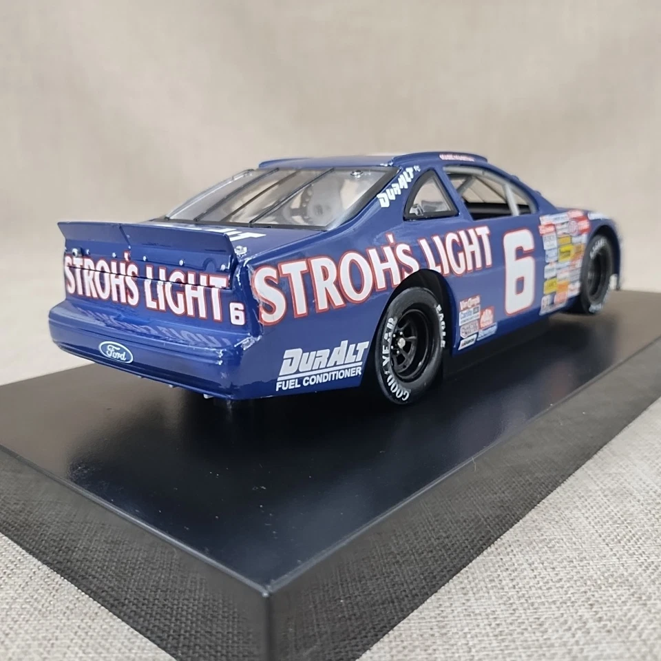 Lionel 1:24 Mark Martin #6 Stroh's Light Rockingham 1ª vitória 1989 Thunderbird LE - Imagem 4 de 4