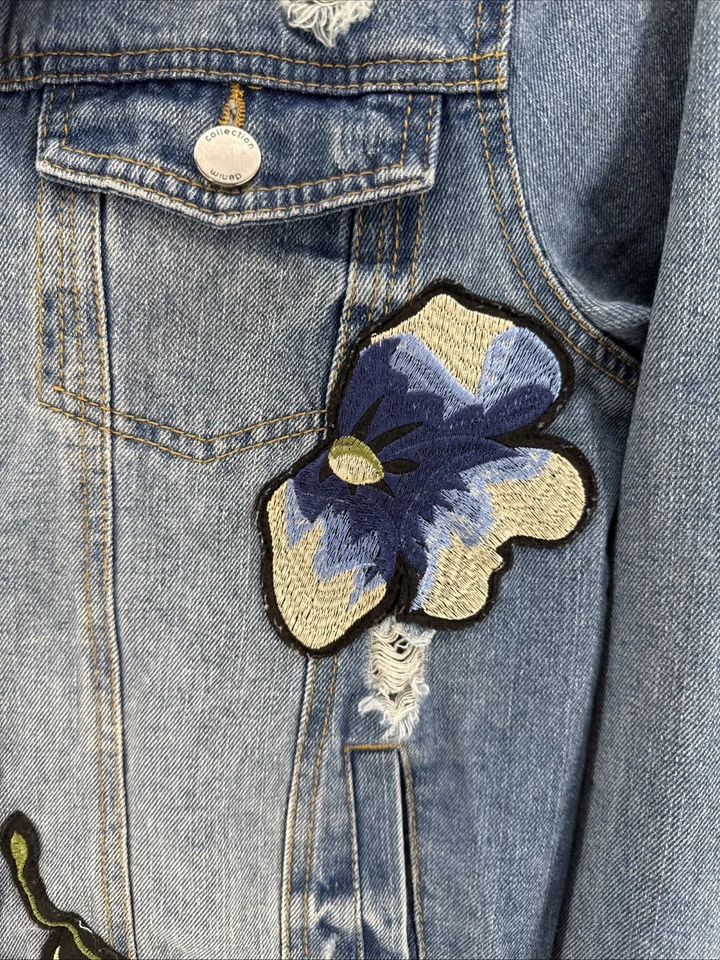 Ci Sono Womens Denim Jean Jacket Size XL Embroidered Flowers Button Front - Image 4 of 4