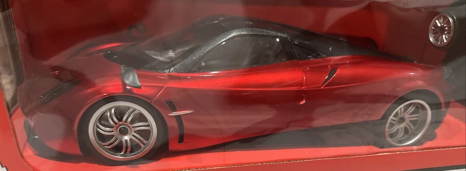 Pagani Huayra R/C scale 1:14 Braha 2.4 ghz new - Image 4 of 4